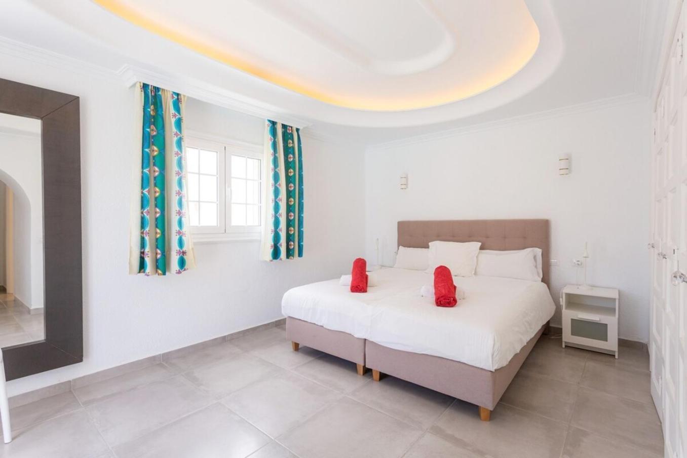 Alamos Park-Stunning Villa In Huge Private Grounds ซานมิเกลเดียโบนา ภายนอก รูปภาพ